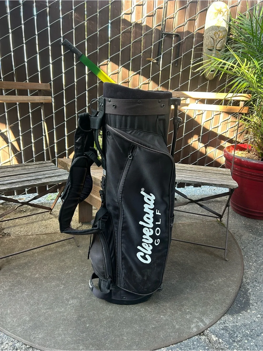 Cleveland Golf Black Stand Carry Bag - Men's Lightweight Duffel